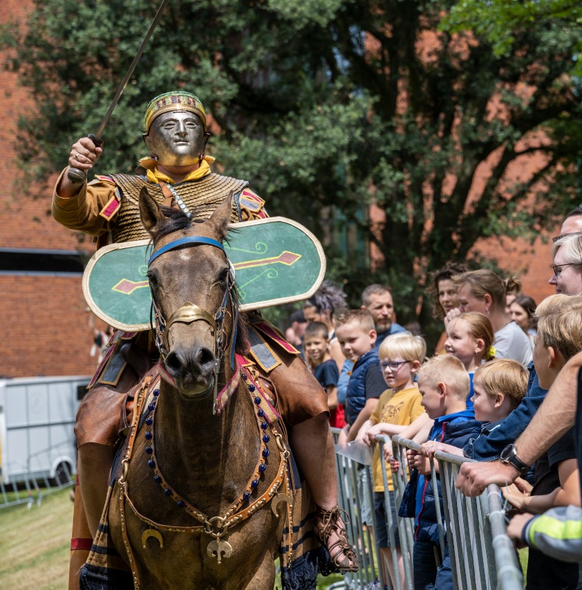 Re-enactment: theater op het strijdtoneel